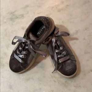 Olive and Edie girls velvet sneakers